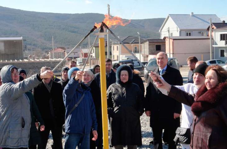 В Солнечном появился газ